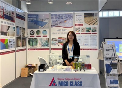 MIGO GLASS esitteli ammattimaisia ​​Padel Court -lasiratk...