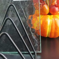 Kuviollinen kelluva lasi